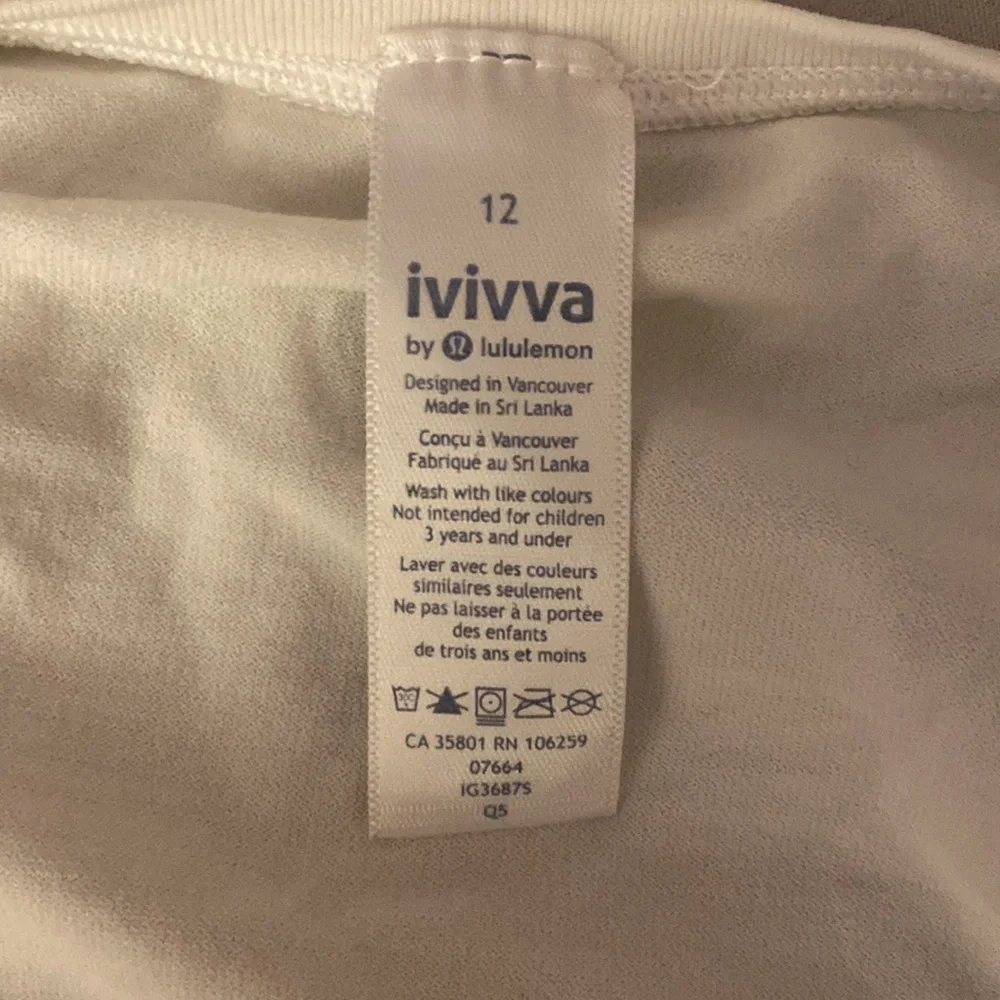 IVIVVA, kids size 12, white sports t- shirt - Picture 4 of 4